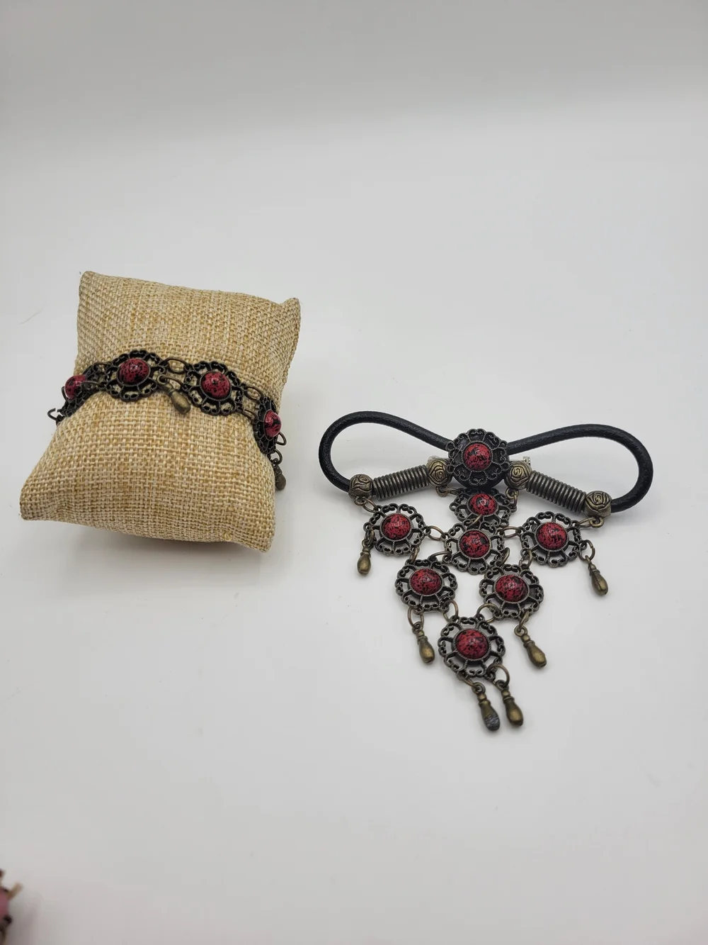 Vintage-Inspired Red Stone And Gunmetal Brooch And Bracelet Set